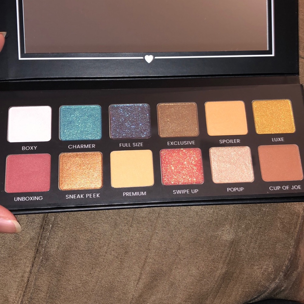 BOXY CHARM‎ 12 PIECE EYESHADOW PALETTE NEW!